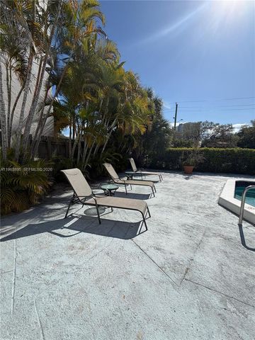 16950 W Dixie Hwy A526 Hwy A 526, North Miami Beach, FL 33160