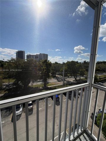 16950 W Dixie Hwy A526 Hwy A 526, North Miami Beach, FL 33160