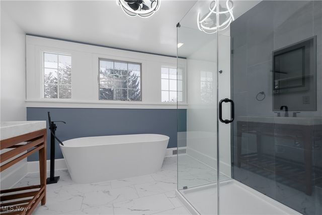 545 Pittsburg Avenue NW, North Canton, OH 44720