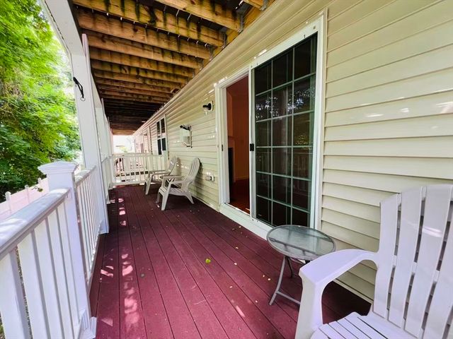 18 Dale St 8B, Andover, MA 01810