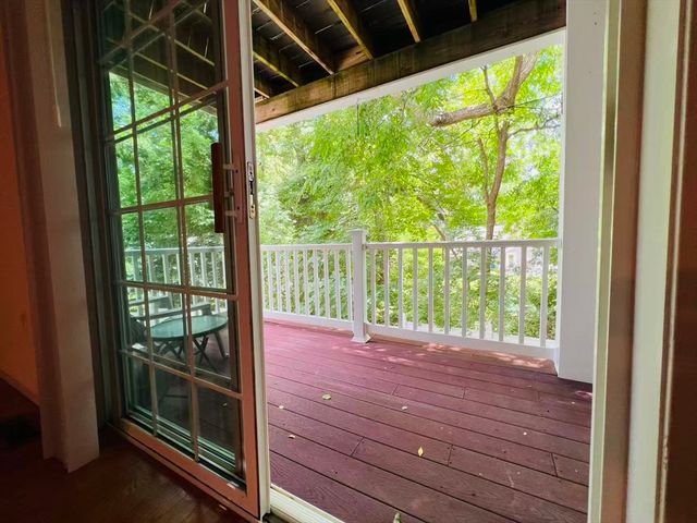 18 Dale St 8B, Andover, MA 01810