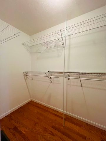 18 Dale St 8B, Andover, MA 01810