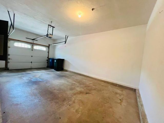 18 Dale St 8B, Andover, MA 01810