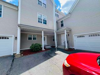 18 Dale St 8B, Andover, MA 01810