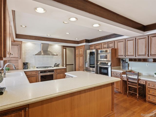 2463 Kimberly Fair Street, Rochester Hills, MI 48309