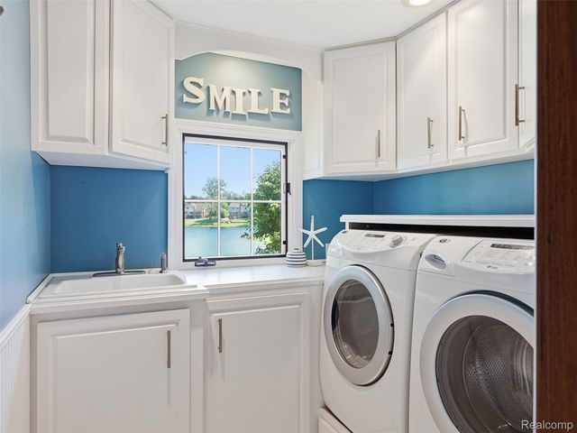 2463 Kimberly Fair Street, Rochester Hills, MI 48309