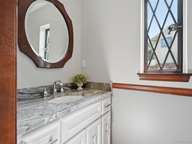 2463 Kimberly Fair Street, Rochester Hills, MI 48309