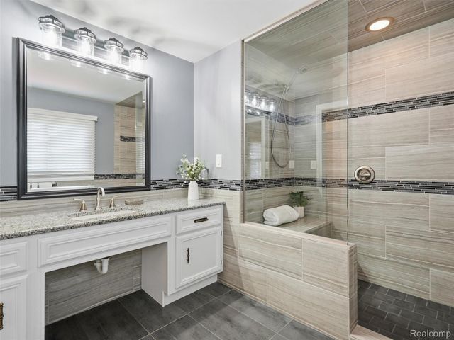 2463 Kimberly Fair Street, Rochester Hills, MI 48309