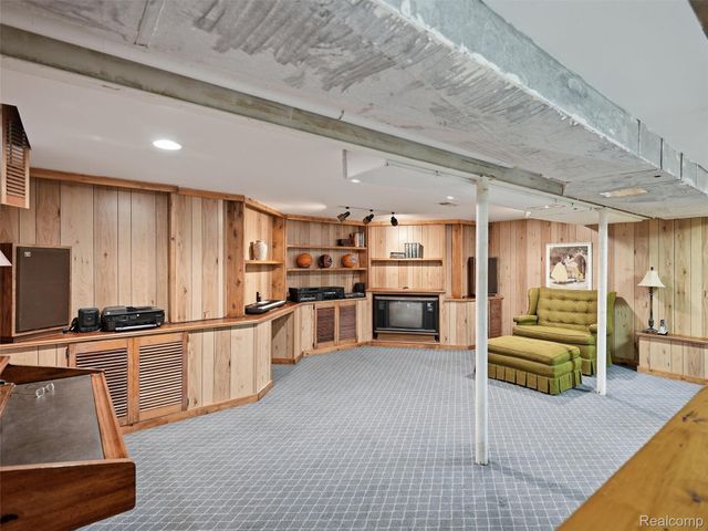 2463 Kimberly Fair Street, Rochester Hills, MI 48309