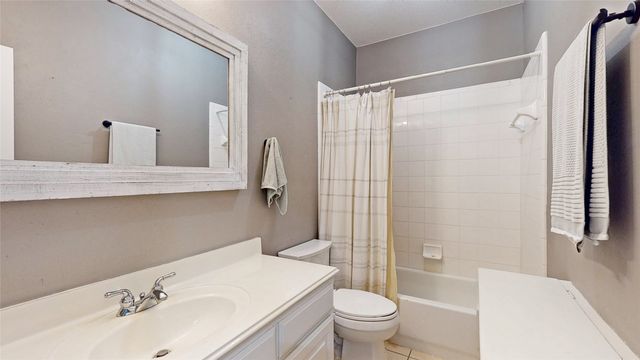 861 Bradford Street, Lantana, TX 76226