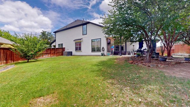 861 Bradford Street, Lantana, TX 76226