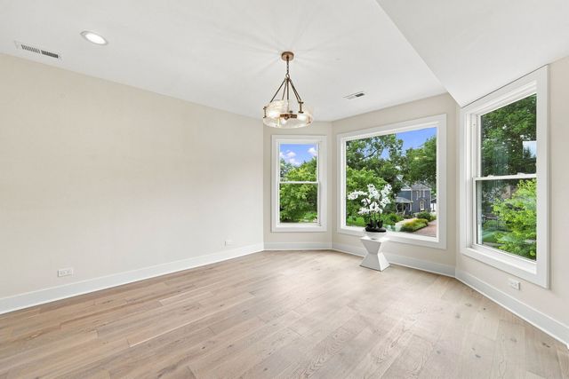 121 N Kensington Avenue, La Grange, IL 60525