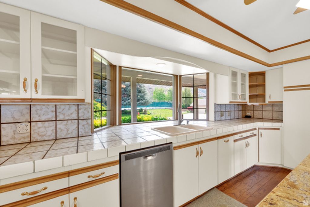 Image 14 of property listing at 3675 N LITTLE ROCK LN, Provo, UT 84604