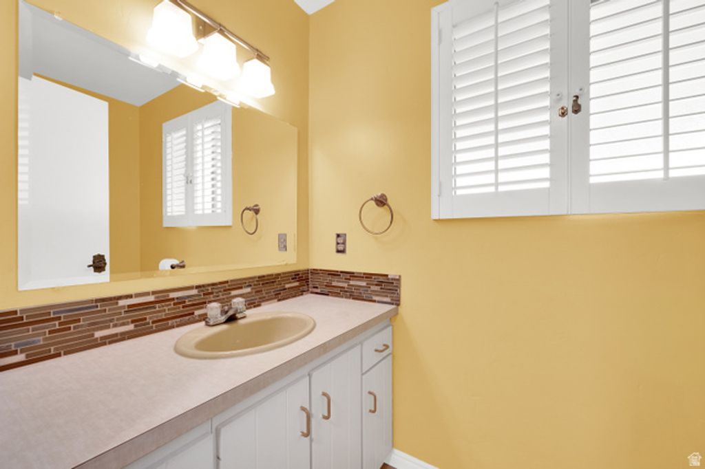 Image 24 of property listing at 3675 N LITTLE ROCK LN, Provo, UT 84604