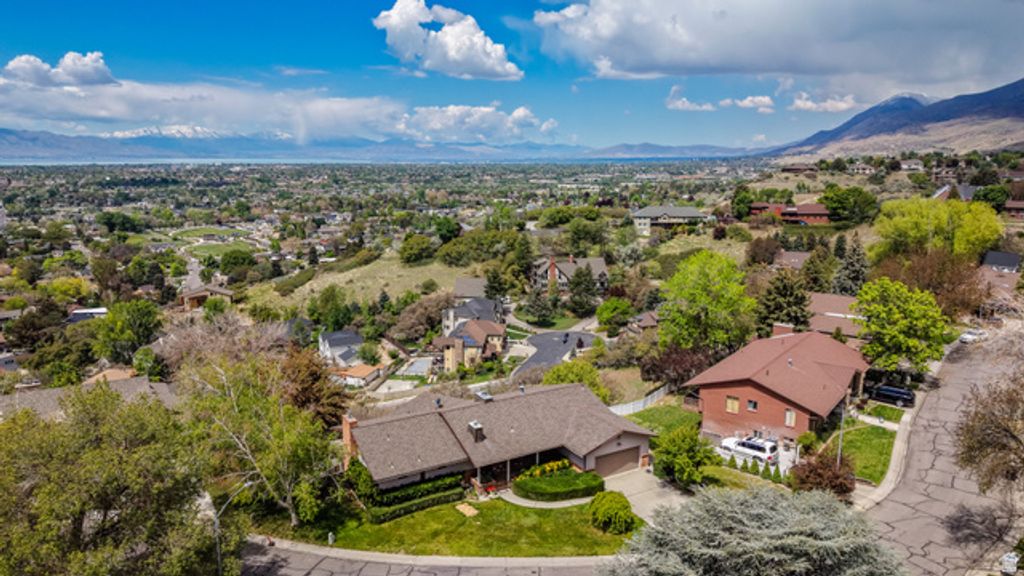 Image 8 of property listing at 3675 N LITTLE ROCK LN, Provo, UT 84604