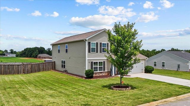9035 Germaine Court, Boiling Springs, SC 29316