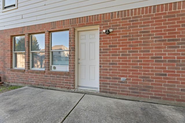 1207 N Lady Fern Lane, Houston, TX 77073