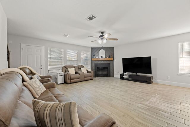 1207 N Lady Fern Lane, Houston, TX 77073