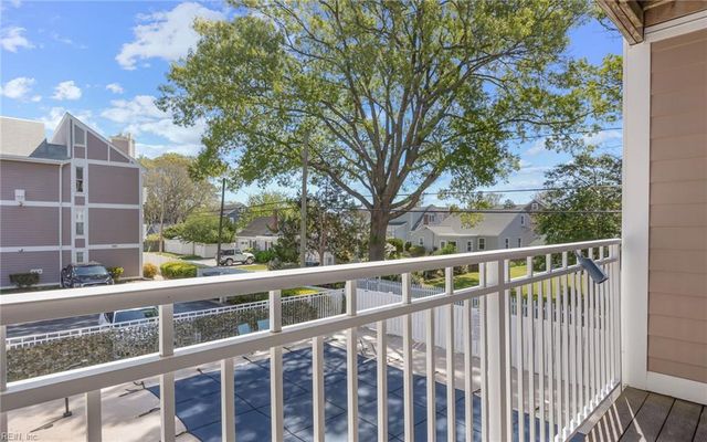 514 24th St Apt 205, Virginia Beach, VA 23451