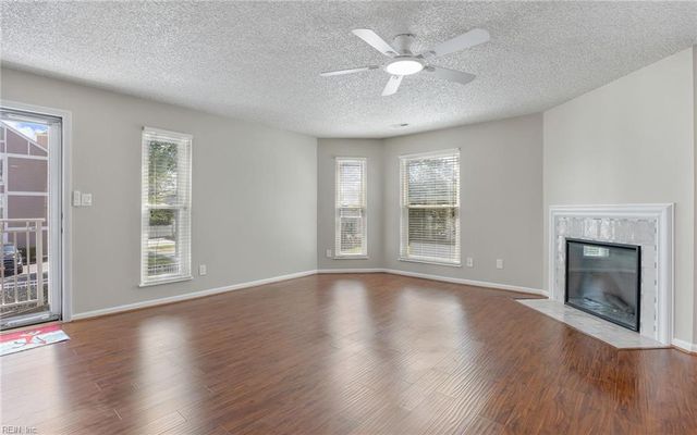 514 24th St Apt 205, Virginia Beach, VA 23451