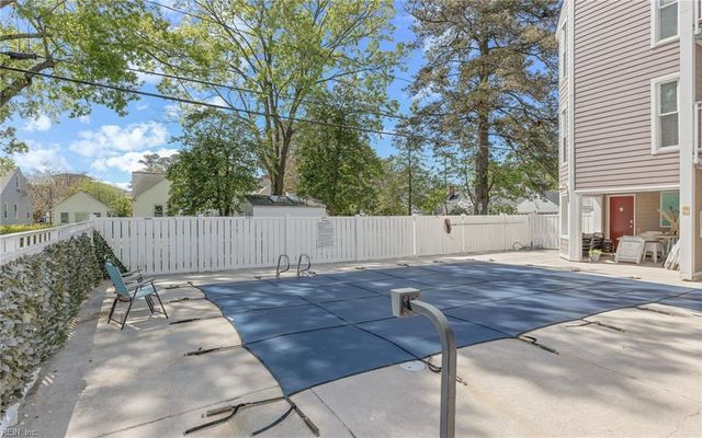 514 24th St Apt 205, Virginia Beach, VA 23451