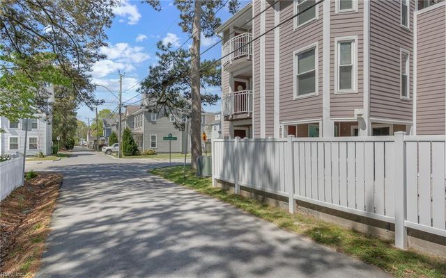 514 24th St Apt 205, Virginia Beach, VA 23451