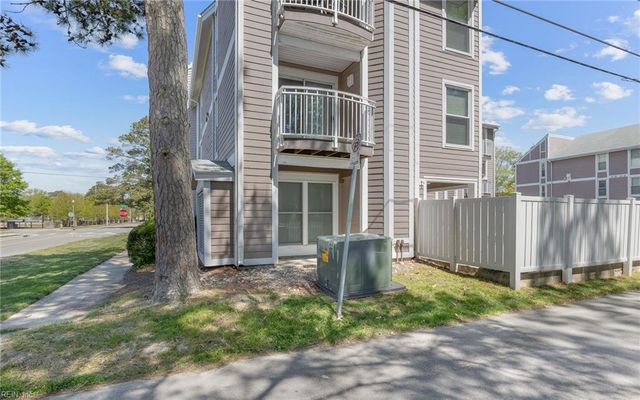 514 24th St Apt 205, Virginia Beach, VA 23451