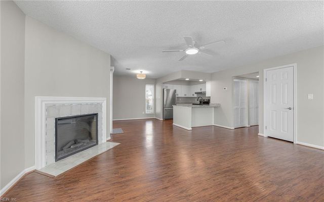 514 24th St Apt 205, Virginia Beach, VA 23451