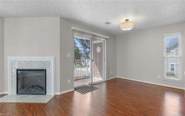 514 24th St Apt 205, Virginia Beach, VA 23451