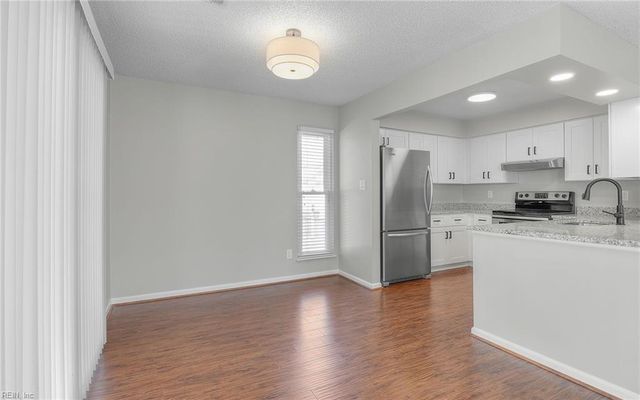 514 24th St Apt 205, Virginia Beach, VA 23451