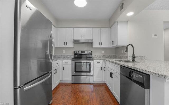 514 24th St Apt 205, Virginia Beach, VA 23451