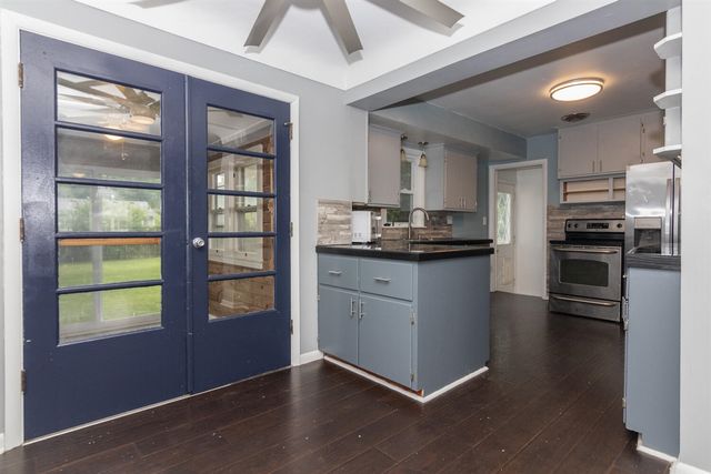 1833 Bloomfield Avenue, Kalamazoo, MI 49001