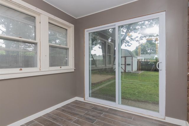 1833 Bloomfield Avenue, Kalamazoo, MI 49001