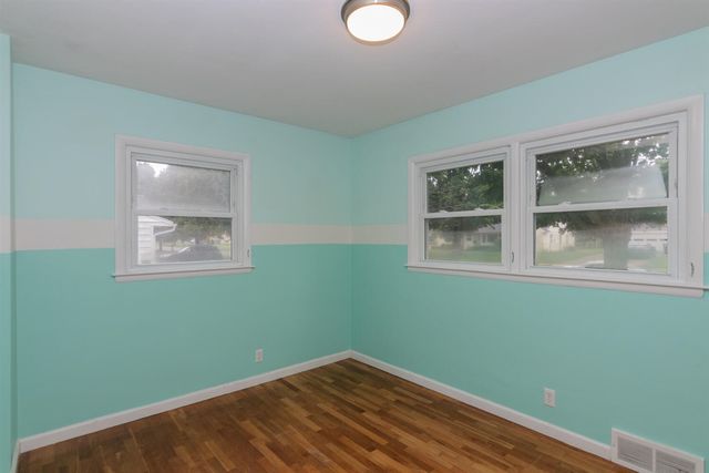 1833 Bloomfield Avenue, Kalamazoo, MI 49001