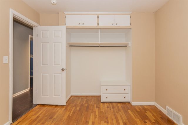 1833 Bloomfield Avenue, Kalamazoo, MI 49001