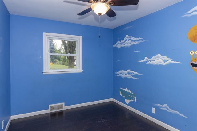 1833 Bloomfield Avenue, Kalamazoo, MI 49001