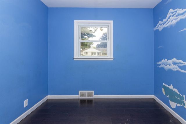 1833 Bloomfield Avenue, Kalamazoo, MI 49001