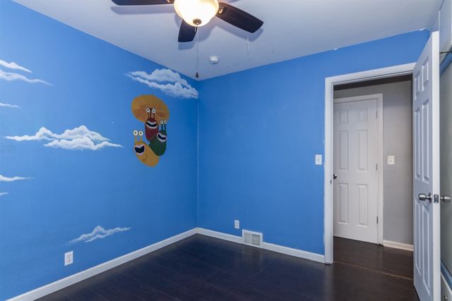 1833 Bloomfield Avenue, Kalamazoo, MI 49001