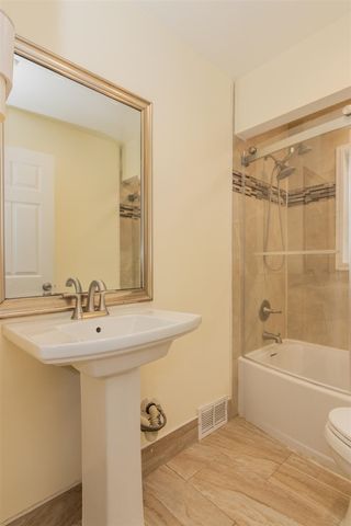 1833 Bloomfield Avenue, Kalamazoo, MI 49001