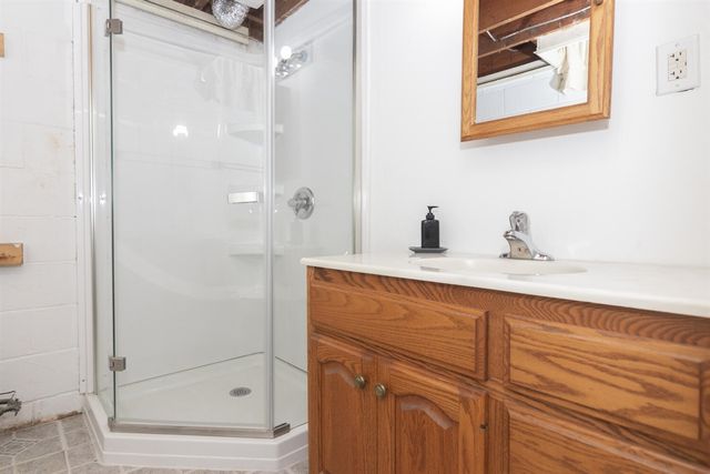 1833 Bloomfield Avenue, Kalamazoo, MI 49001