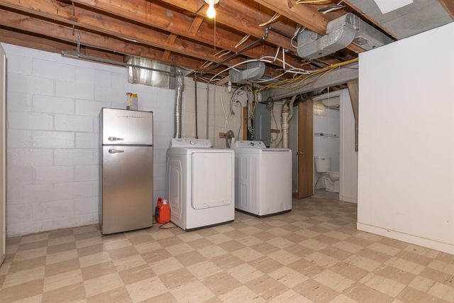 1833 Bloomfield Avenue, Kalamazoo, MI 49001