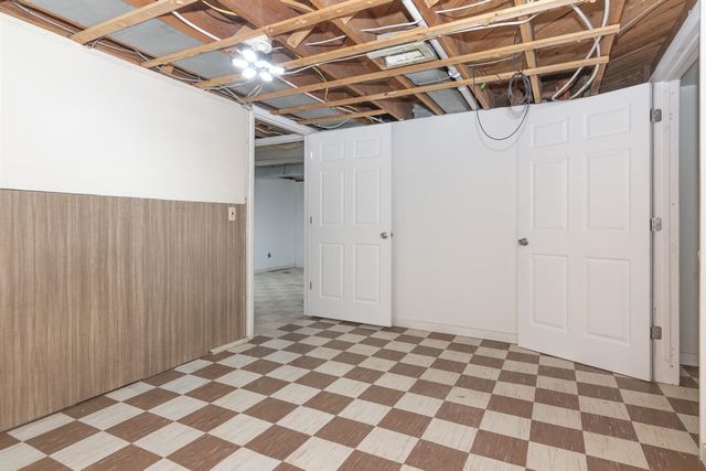 1833 Bloomfield Avenue, Kalamazoo, MI 49001