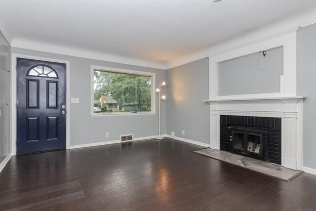 1833 Bloomfield Avenue, Kalamazoo, MI 49001