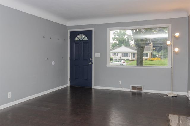 1833 Bloomfield Avenue, Kalamazoo, MI 49001