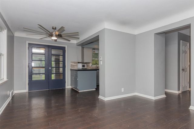 1833 Bloomfield Avenue, Kalamazoo, MI 49001