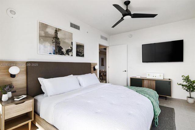 159 NE 6th St 4305, Miami, FL 33132