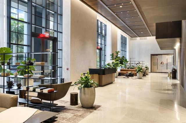 159 NE 6th St 4305, Miami, FL 33132