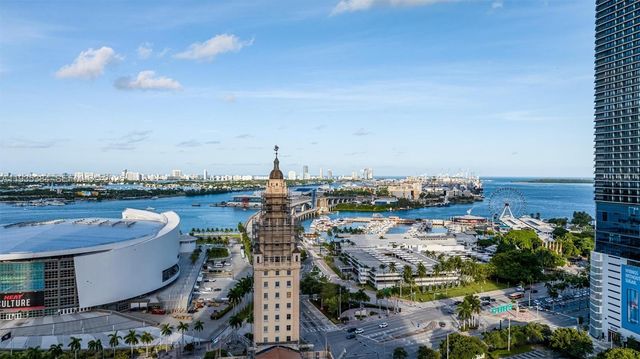 159 NE 6th St 4305, Miami, FL 33132