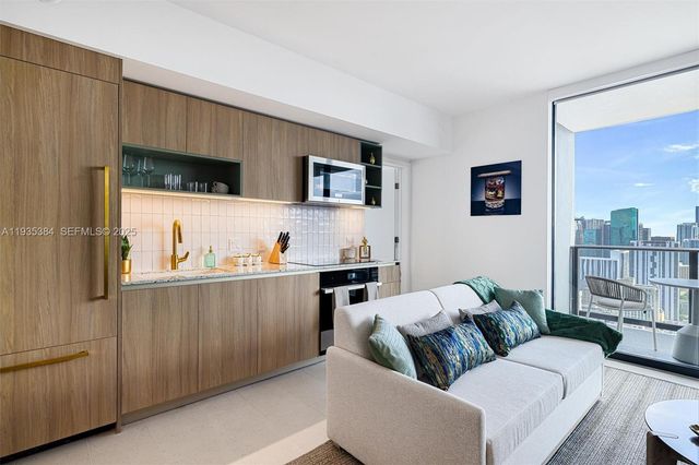 159 NE 6th St 4305, Miami, FL 33132