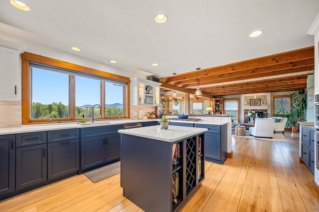400 Loomis Highlands Road, Waterbury, VT 05677